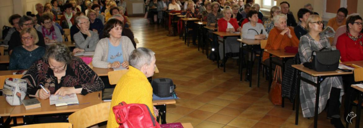 „Pomoc i wsparcie dla Seniorów w Kutnie” - wykład dla słuchaczy SUTW