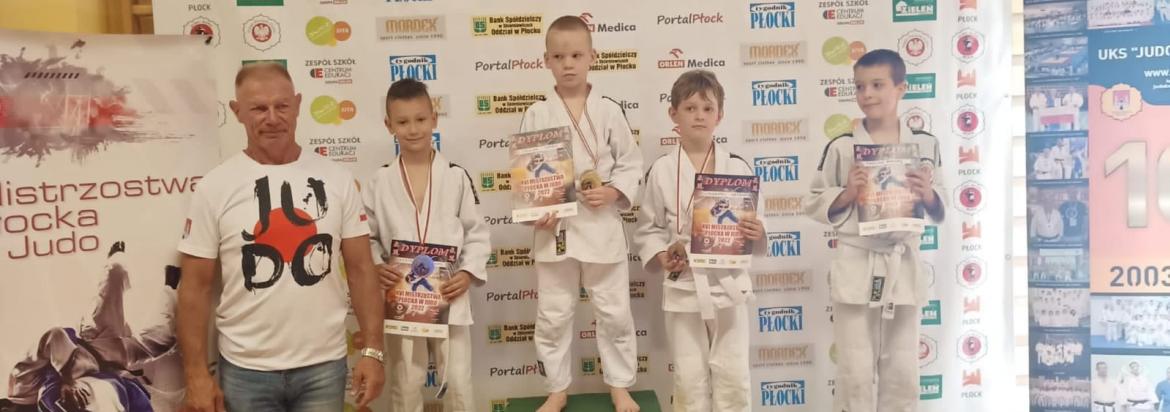 Zawodnicy UKS Ippon MDK Kutno na podium 