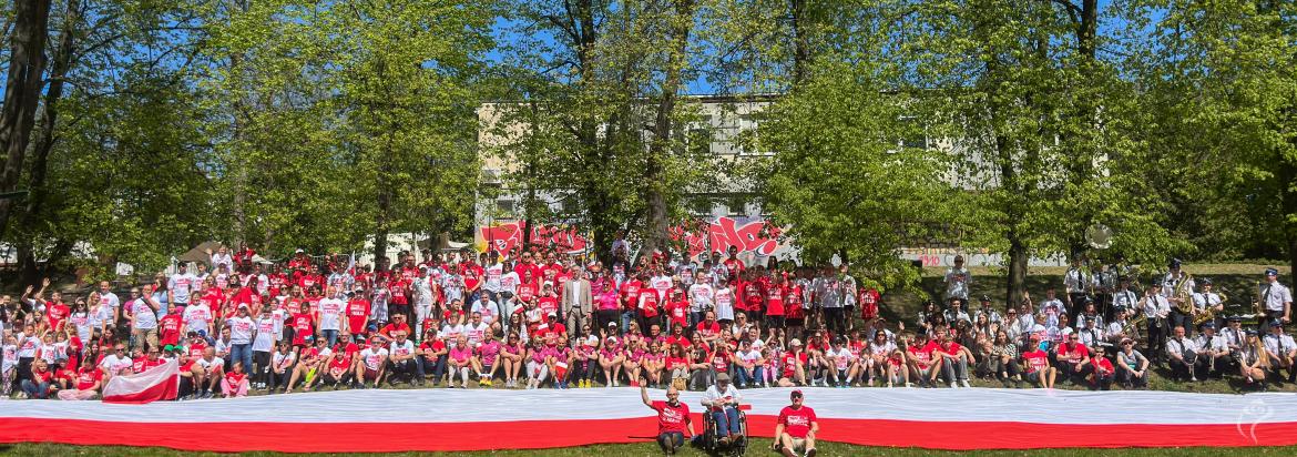 Bieg Ku Biało-czerwonej pamiątkowe zdjęcie
