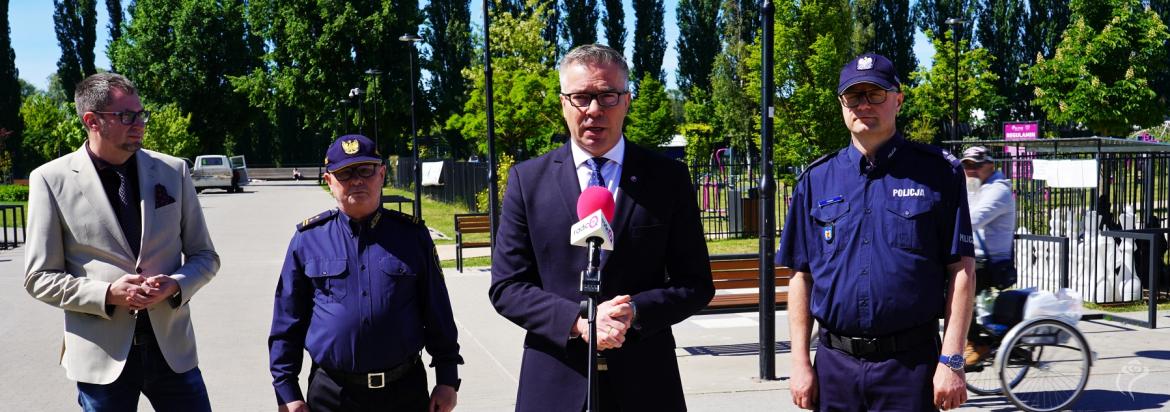 Konferencja w sprawie hulajnóg