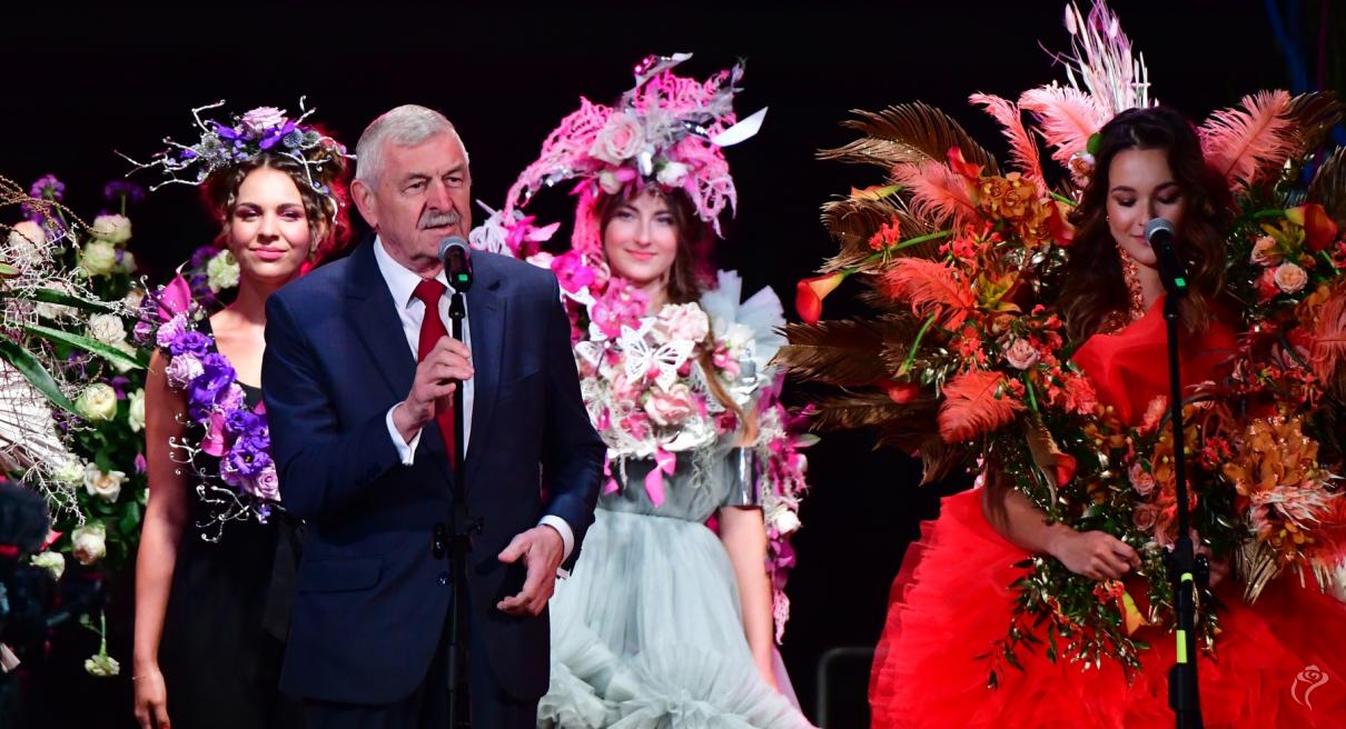 Zbigniew Burzyński otwiera Święto Róży