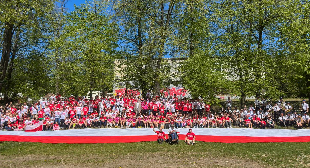 Bieg Ku Biało-czerwonej pamiątkowe zdjęcie
