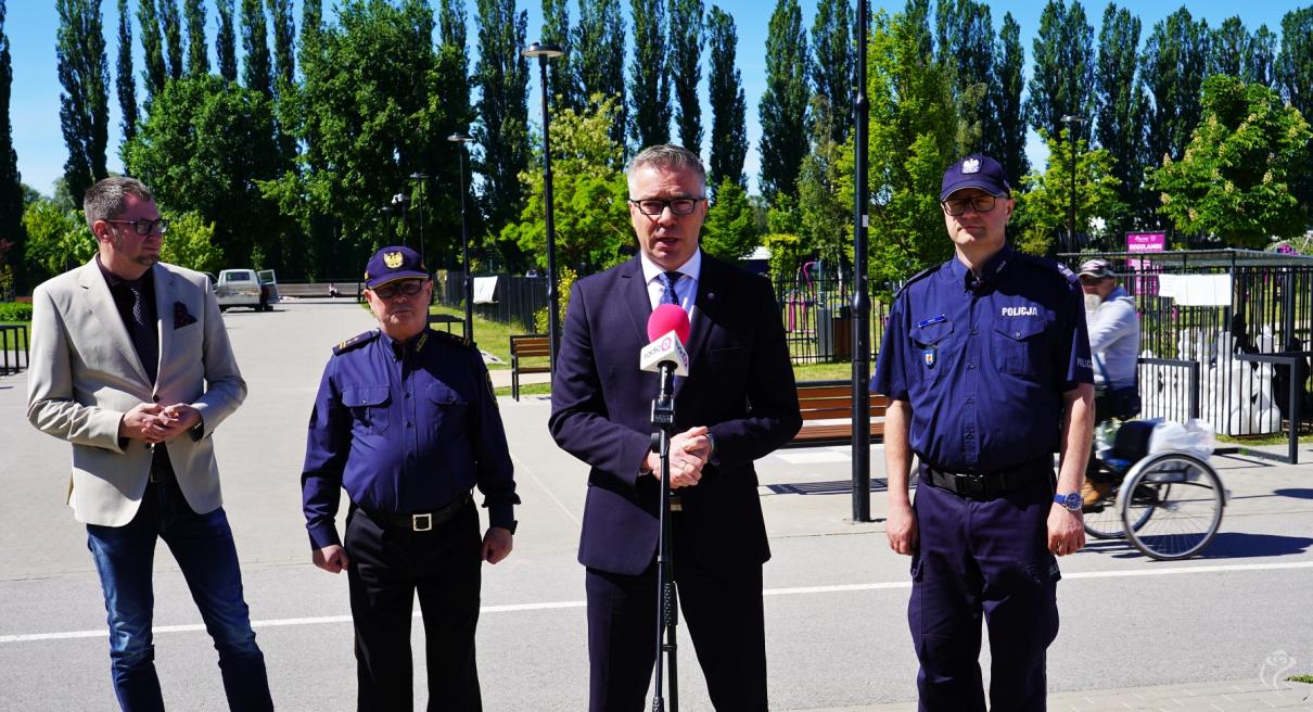 Konferencja w sprawie hulajnóg