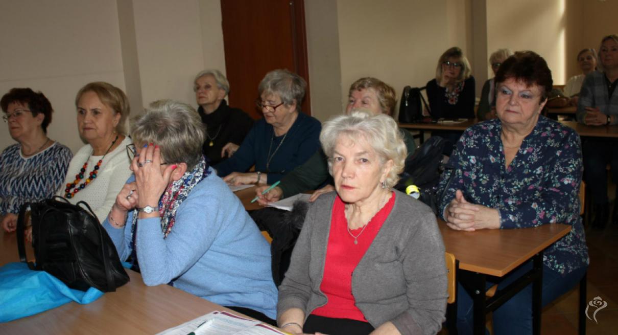„Pomoc i wsparcie dla Seniorów w Kutnie” - wykład dla słuchaczy SUTW