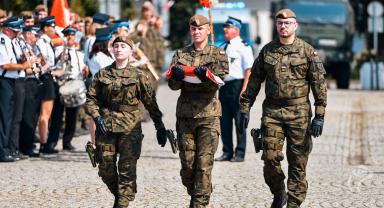 Zdjęcie z obchodów 104. rocznicy Bitwy Warszawskiej oraz Święta Wojska Polskiego