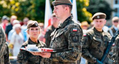 Zdjęcie z obchodów 104. rocznicy Bitwy Warszawskiej oraz Święta Wojska Polskiego