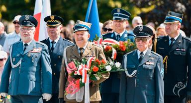 Zdjęcie z obchodów 104. rocznicy Bitwy Warszawskiej oraz Święta Wojska Polskiego