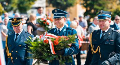 Zdjęcie z obchodów 104. rocznicy Bitwy Warszawskiej oraz Święta Wojska Polskiego