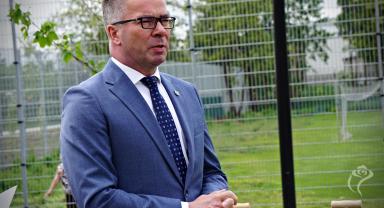 35 drzew na 35-lecie samorządu