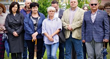 35 drzew na 35-lecie samorządu