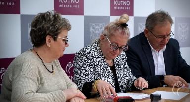 Podpisanie umów w zakresie przeciwdziałania uzależnieniom oraz w zakresie ochrony zdrowia