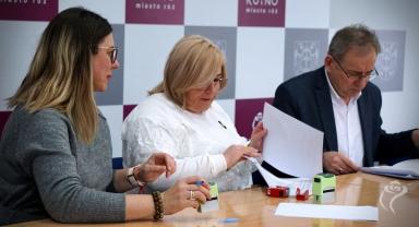 Podpisanie umów w zakresie przeciwdziałania uzależnieniom oraz w zakresie ochrony zdrowia