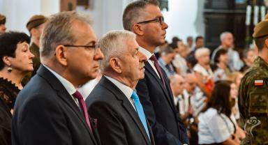 Zdjęcie z obchodów 104. rocznicy Bitwy Warszawskiej oraz Święta Wojska Polskiego