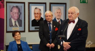 Wyóżnienie J. Papiewski