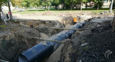 Trwa budowa sieci kanalizacji deszczowej na Alejach ZHP