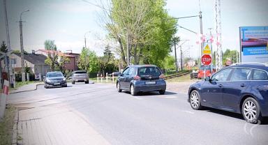 Na zdjęciu widać przejazd na ulicy Łąkoszyńskiej