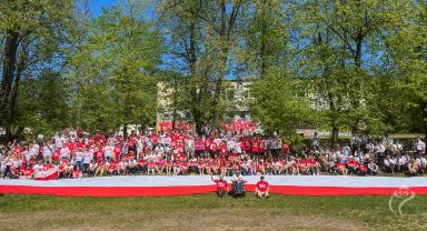 Bieg Ku Biało-czerwonej pamiątkowe zdjęcie