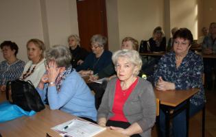 „Pomoc i wsparcie dla Seniorów w Kutnie” - wykład dla słuchaczy SUTW