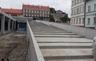 Postęp prac na Placu Wolności i Rynku Zduńskim