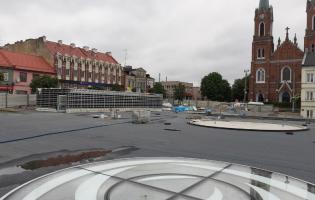 Postęp prac na Placu Wolności i Rynku Zduńskim