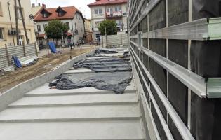 Postęp prac na Placu Wolności i Rynku Zduńskim