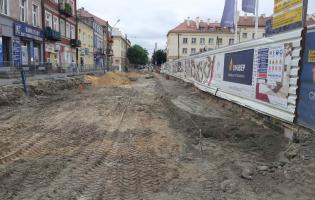 Postęp prac na Placu Wolności i Rynku Zduńskim