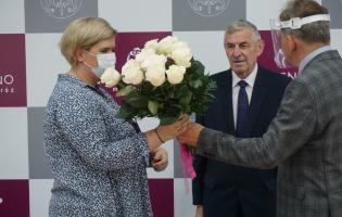 Powierzenie stanowiska dyrektora Przedszkola Miejskiego Nr 5 "Stokrotka" oraz uroczysty jubileusz pracy zawodowej dyrektora Szkoły Podstawowej Nr 4 im. M. Kopernika