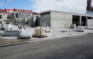Postęp prac na Placu Wolności i Rynku Zduńskim
