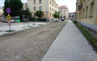 Postęp prac na Placu Wolności i Rynku Zduńskim
