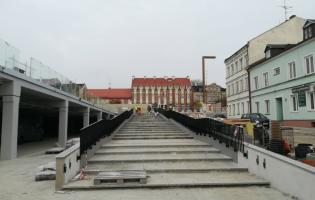 Nasadzenia zieleni na Placu Wolności i Rynku Zduńskim