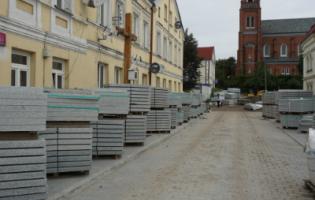 Postęp prac na Placu Wolności i Rynku Zduńskim