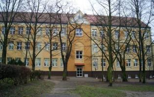 Pracownicy oświaty testują się przed powrotem do szkół