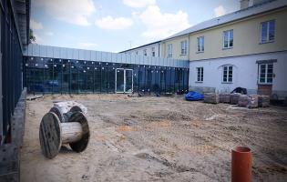 Na zdjęciu widać postęp prac na budowie Pałacu Saskiego