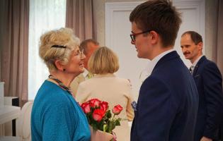 Prezydent Burzyński wręcza odznaczenia za długoletnie pożycie małżeńskie