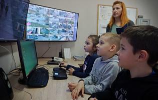 Dzieci z Punktu Przedszkolnego nr 3 w Urzędzie Miasta 