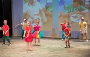 Fotorelacja z Przeglądu Miejskich Grantów Oświatowych, Projektów Edukacyjnych i Inicjatyw Edukacyjnych 2024 