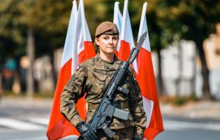 Zdjęcie z obchodów&nbsp;104. rocznicy&nbsp;Bitwy Warszawskiej oraz Święta&nbsp;Wojska Polskiego