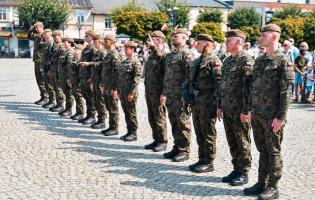 Zdjęcie z obchodów&nbsp;104. rocznicy&nbsp;Bitwy Warszawskiej oraz Święta&nbsp;Wojska Polskiego