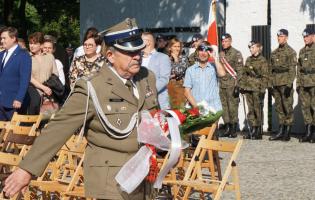 W hołdzie Bohaterom