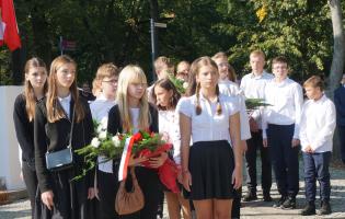 W hołdzie Bohaterom