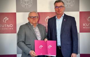 Podpisanie umów na Mój Pierwszy Trening