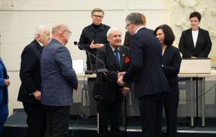 Wyóżnienie J. Papiewski